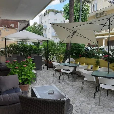 Affittacamere In Guest - New Cirene Comfort Double With Full Package